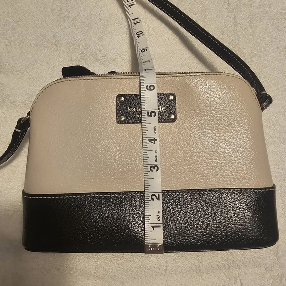 KATE SPADE NEW YORK Crossbody Shoulder  Black and Cream Handbag Purse. - Picture 9 of 11